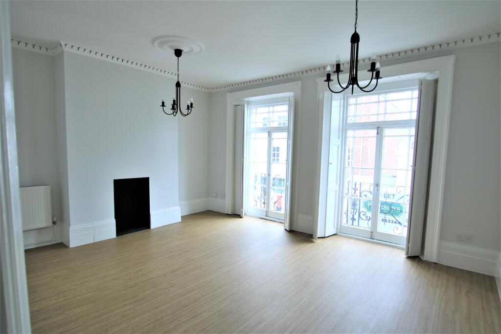 City Road, Winchester, Unfurnished photo 2