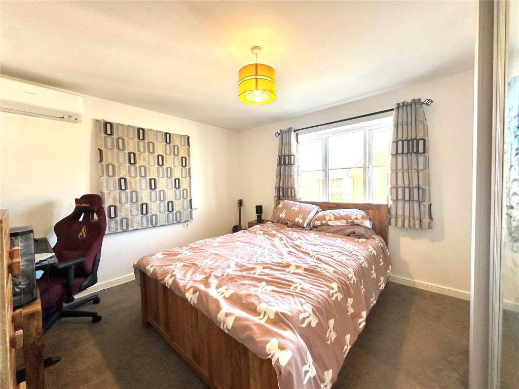 House in Swindon - View 5