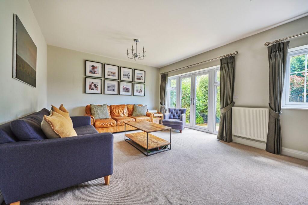 Mortimer Crescent, Kings Park, St. Albans, Hertfordshire, AL3 - View 4