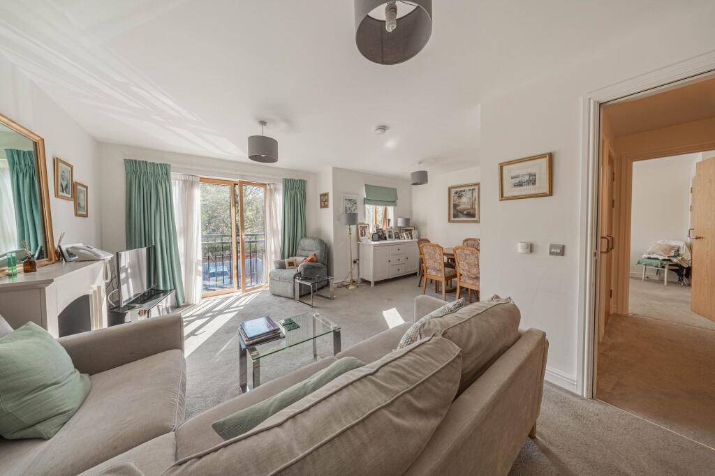Kleinwort Close, Hurst Place, RH16 - View 5