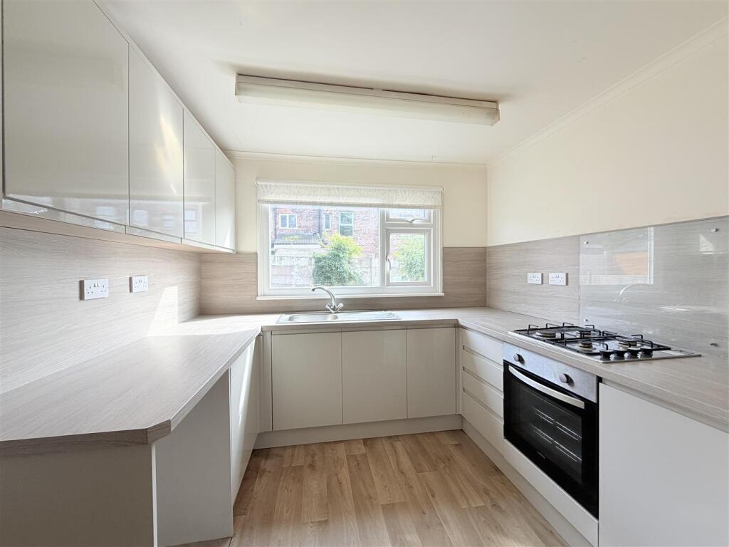 House in Oldham - View 3