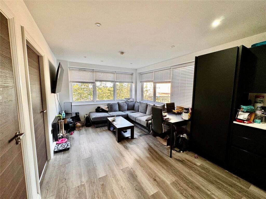 Apartment in Birmingham, West Midlands - View 5