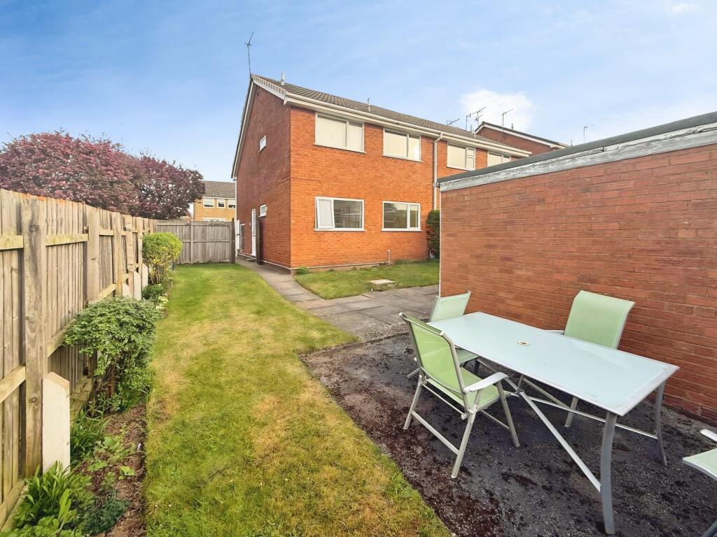 Main image of property: Rokewood Close, Kingswinford, DY6