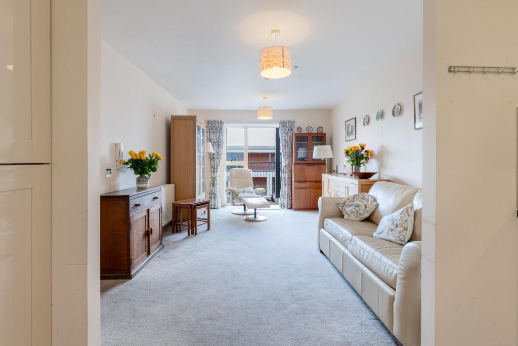 Apartment in Warwick, Milverton, Royal Leamington Spa - View 2