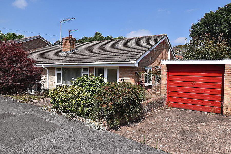 2-bed bungalow on Knowle Drive, Exwick, Exeter, EX4, £230,000