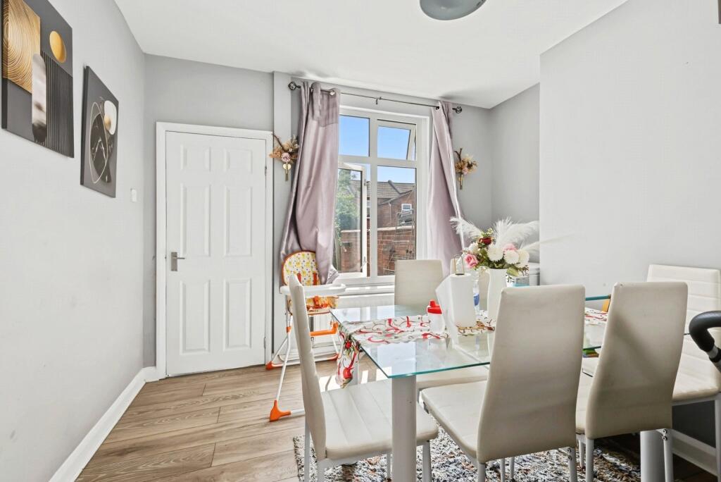 House in Northampton, West Northamptonshire - View 4