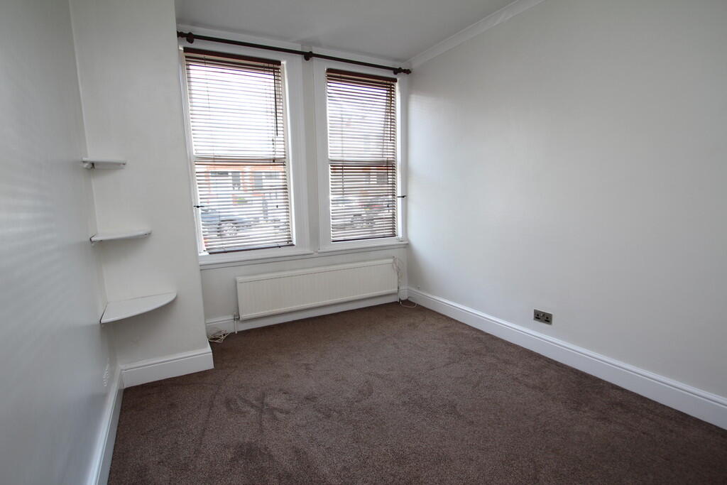 Apartment in Hove, Hangleton - View 2