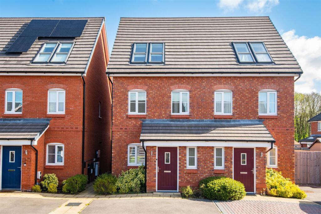 Main image of property: Loom Crescent, Bamber Bridge, Preston