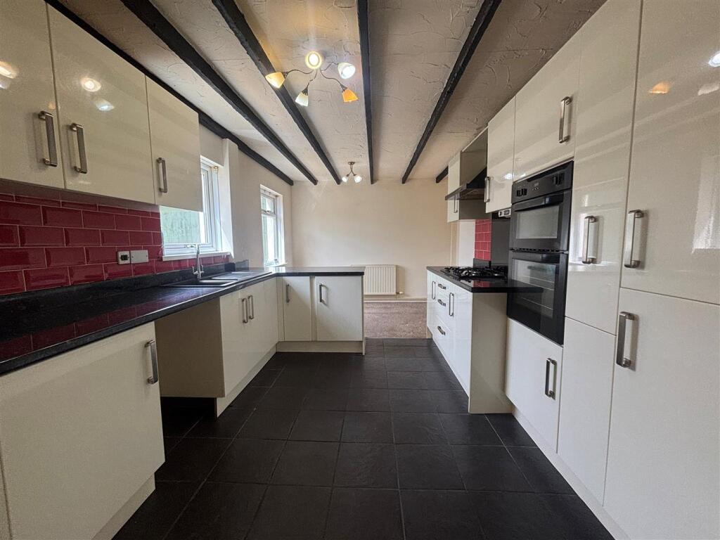 House in Nantgarw, Taffs Well - View 3