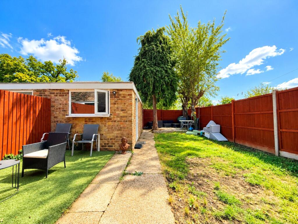 House in Bromley - View 5