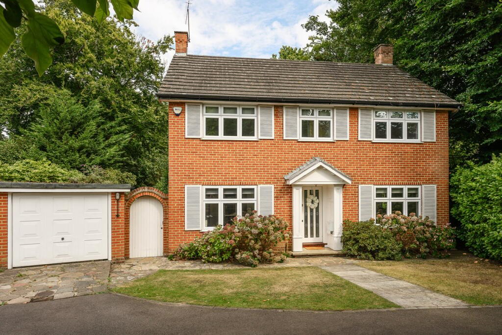 Main image of property: The Ridings, Cobham, KT11