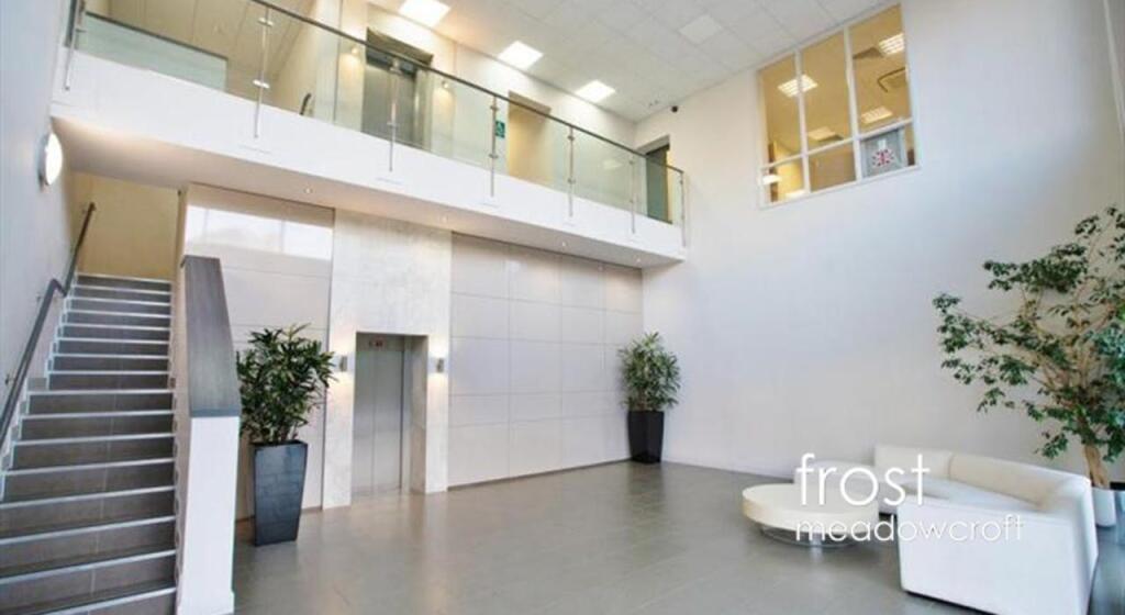 U5 2 Station Court Townmead Rd SW6 office 5.jpg