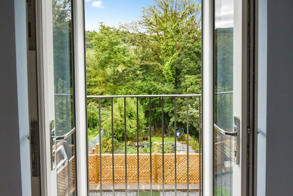 House in Pontardawe, Neath Port Talbot - View 5