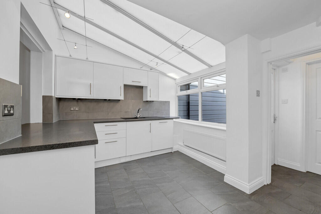 House in Ipswich - View 4