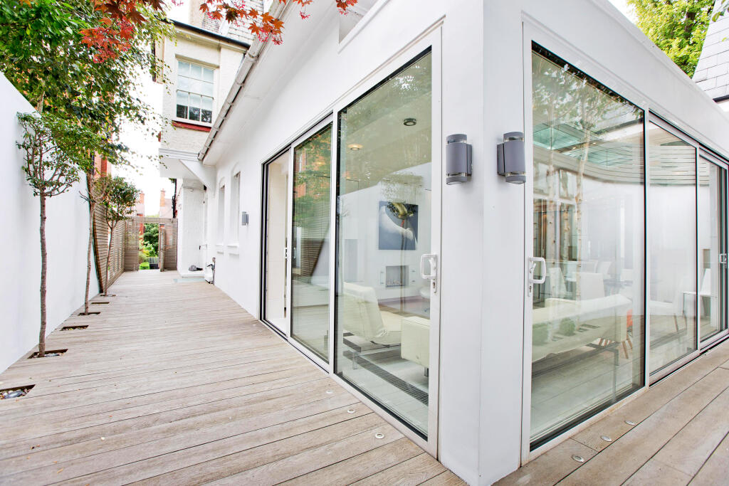 Main image of property: Lindfield Gardens, Hampstead, London, NW3