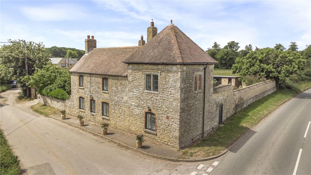 Main image of property: Ascott, Nr Stadhampton, Oxfordshire, OX44