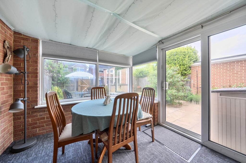 Rowan Close, Durrington, SP4 photo 4