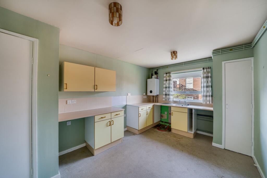 123, Bembridge, Telford, TF3 photo 3