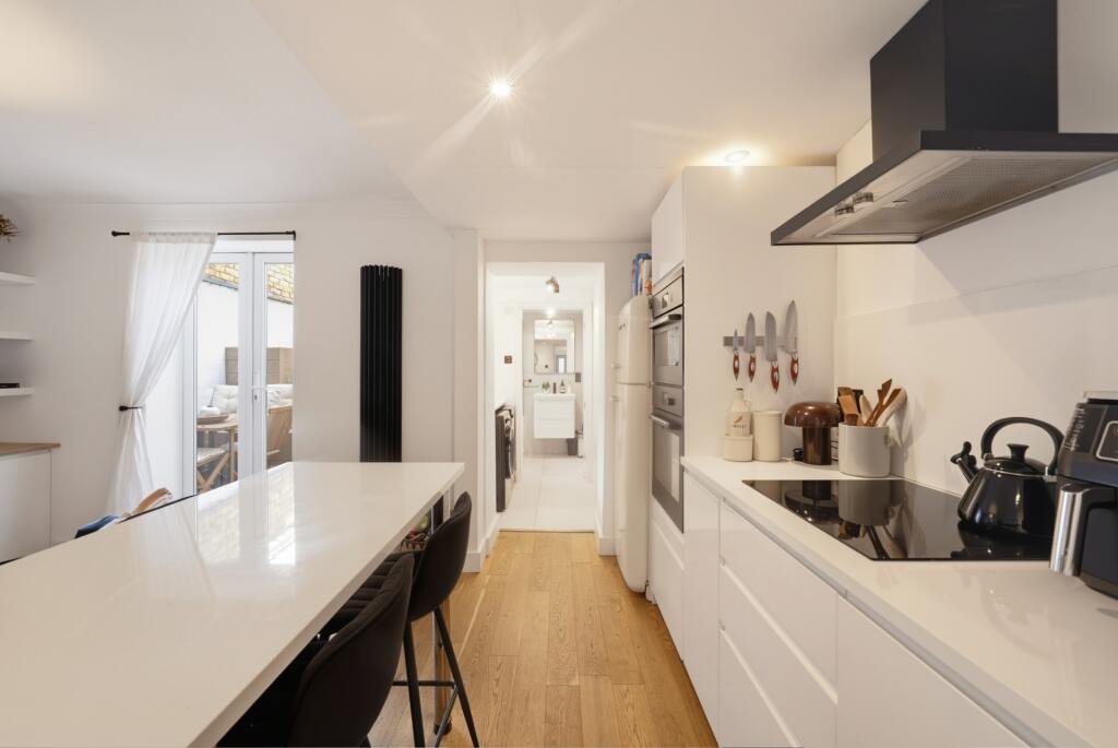 Apartment in London - View 2