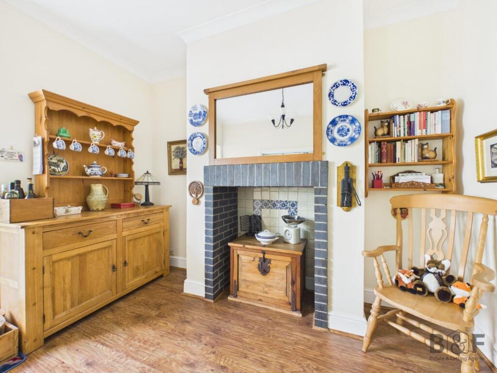 Chester Park Road, Fishponds - More
