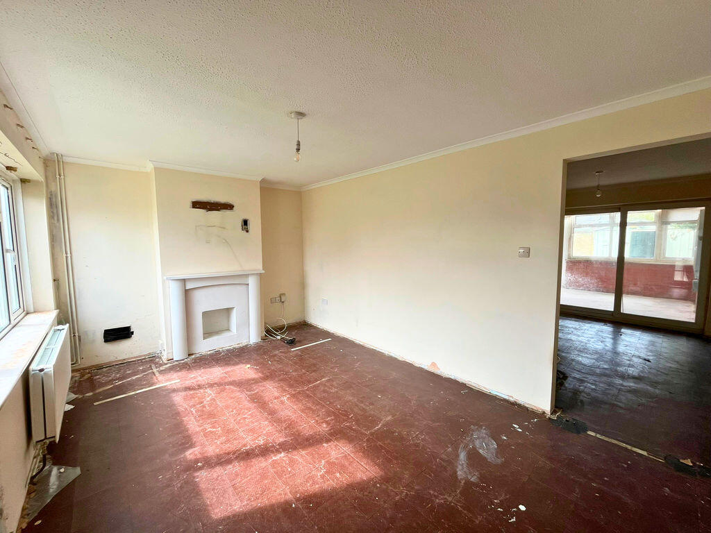 House in Thatcham, West Berkshire - View 2