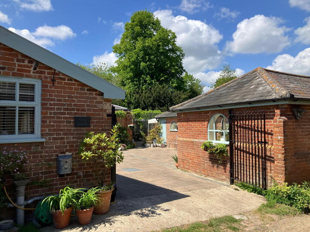 3-bed detached on Laxfield, Woodbridge, £465,000