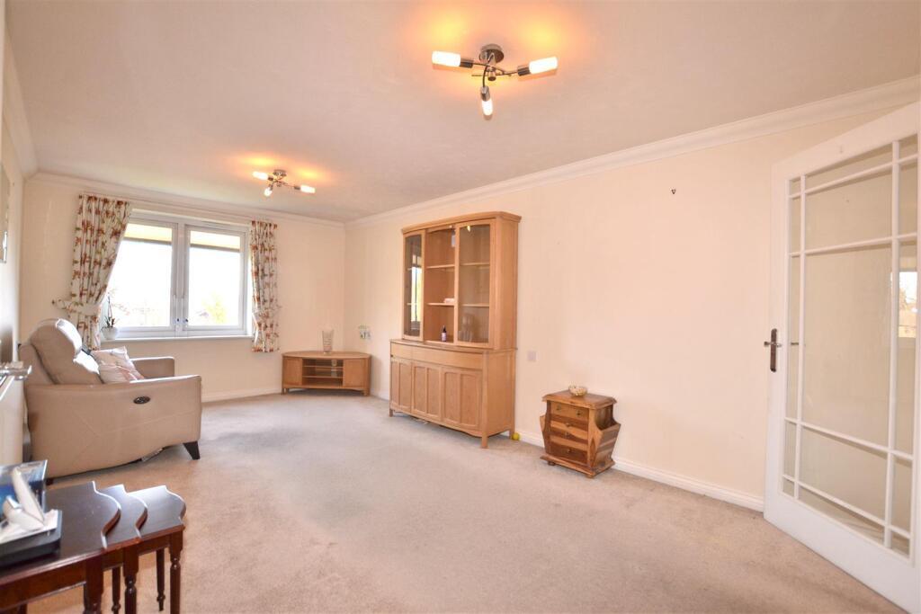 Apartment in Guildford - View 4