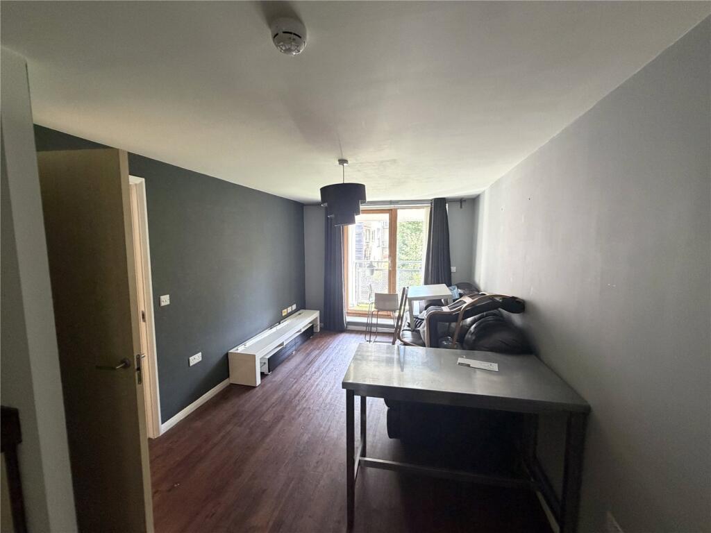 Apartment in Newcastle upon Tyne - View 3