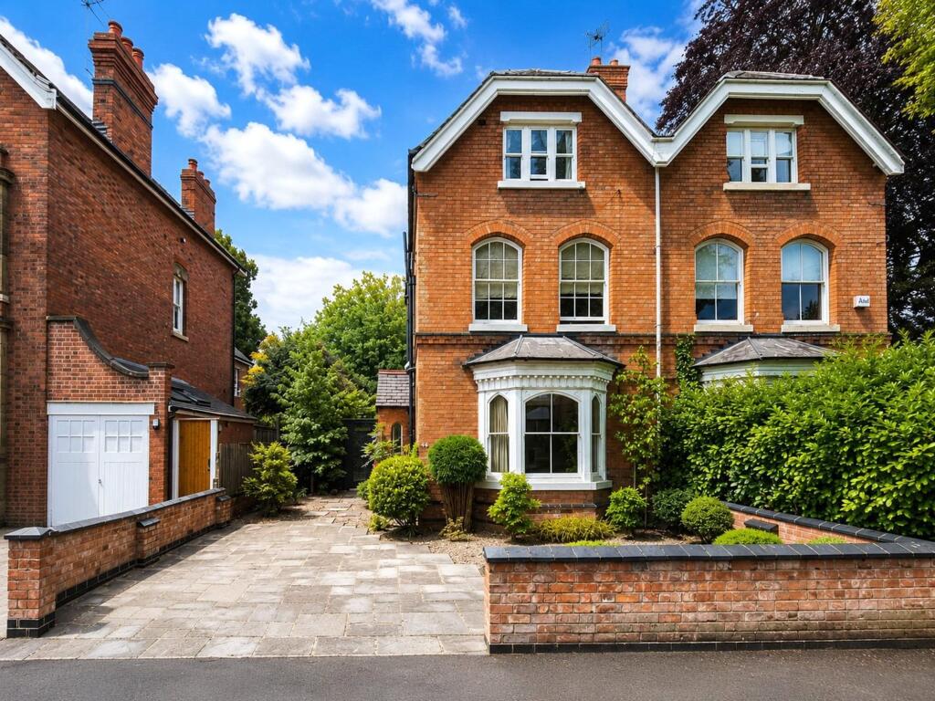 Main image of property: Knighton Drive, Stoneygate, Leicester, LE2