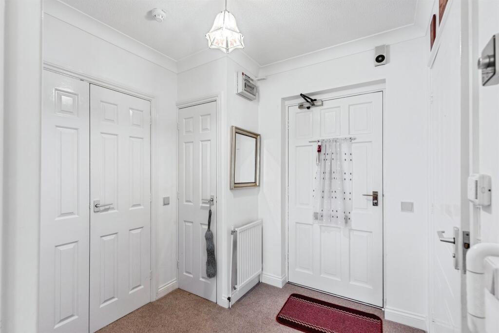 Apartment in Collingtree, Blacky More, East Hunsbury - View 3