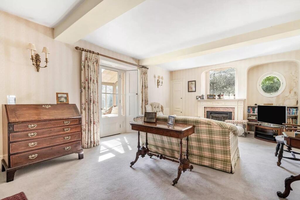 House in Swindon - View 5