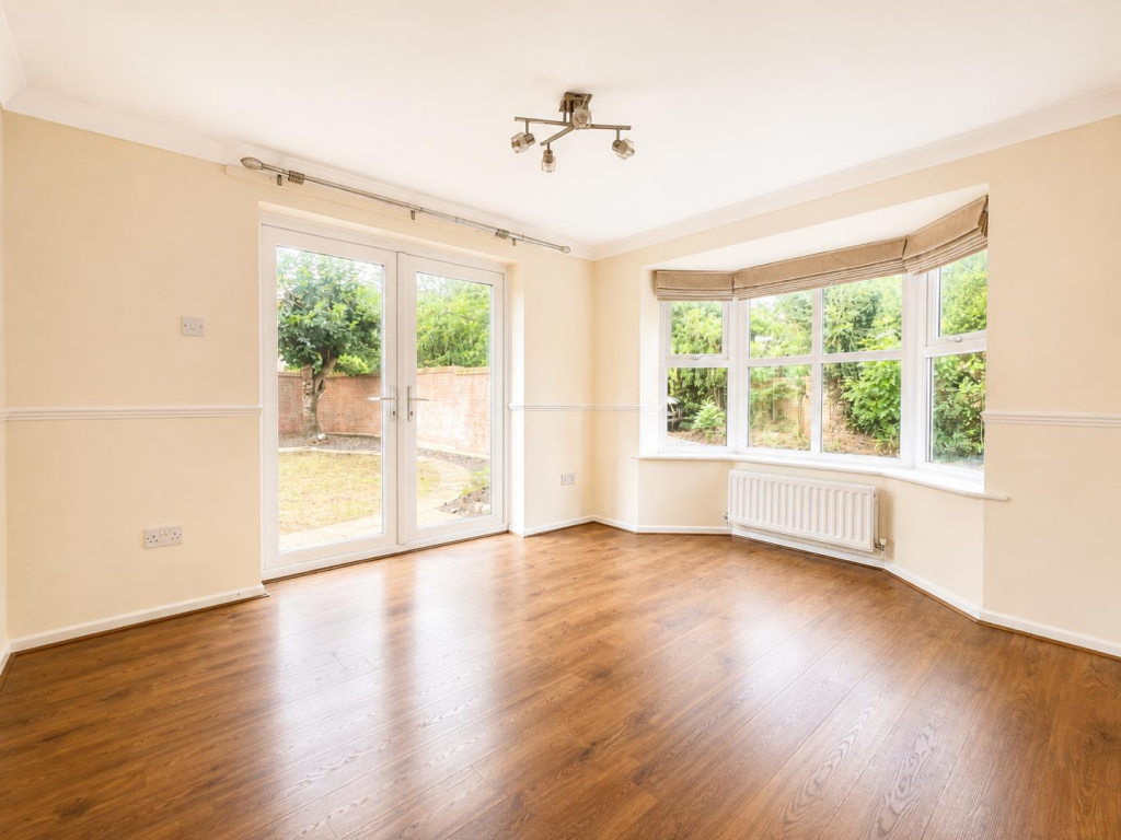 House in Tonbridge - More