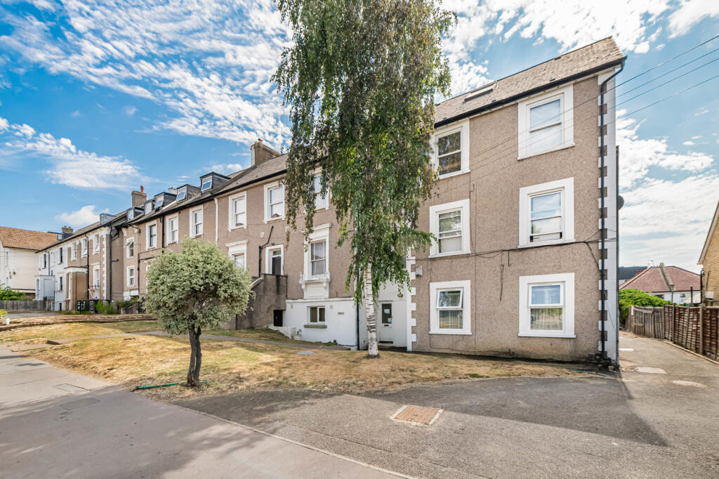 Main image of property: Holmesdale Road, London, SE25
