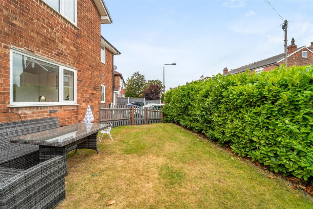 Park Road, Sale photo 3