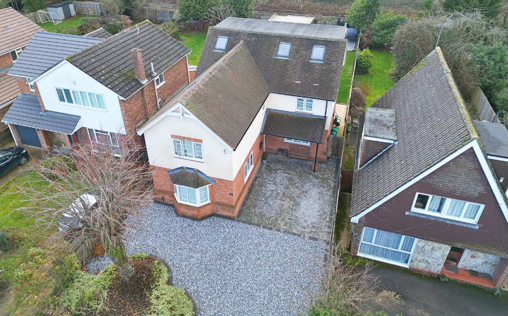 Lowther Road, Wokingham, Berkshire, RG41 photo 2