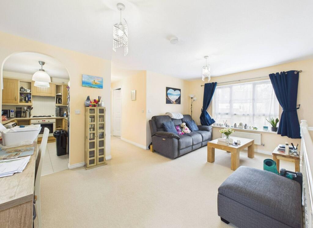Popham Close, Tiverton, Devon, EX16 photo 2