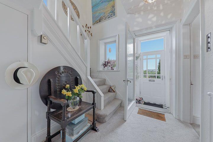 Larkfield Road, Rawdon, Leeds, LS19 6DZ - More