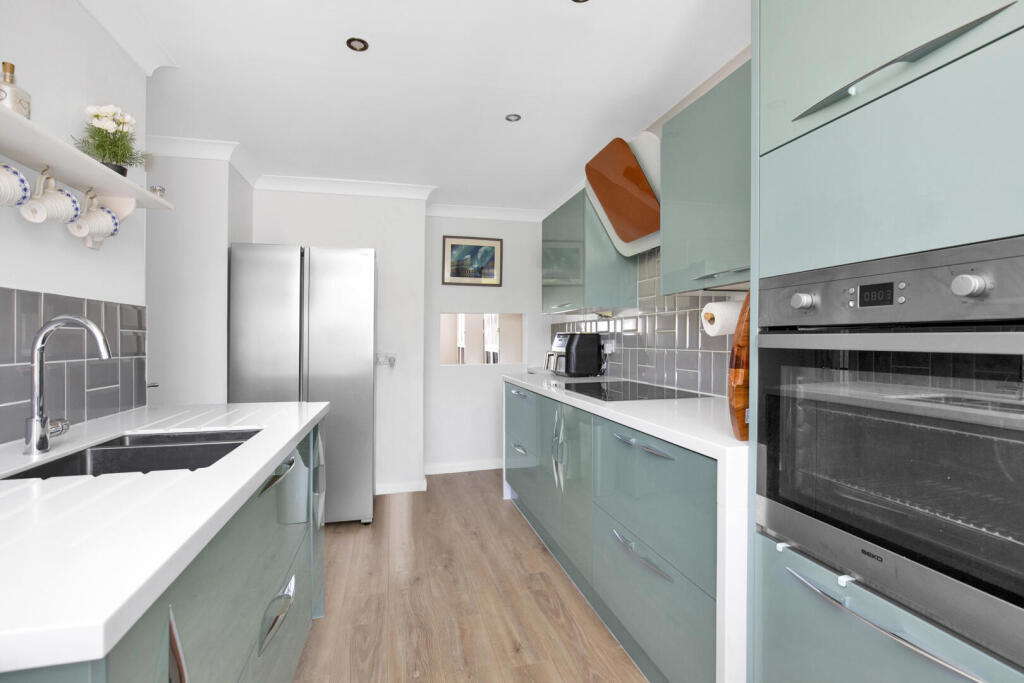 Apartment in Chichester - View 2