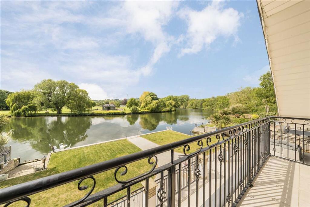 House in Wraysbury, Windsor and Maidenhead - View 2