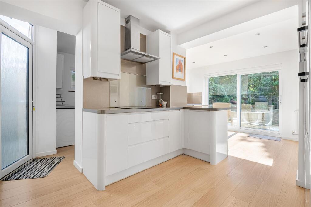 House in Hertford, Bengeo - View 4