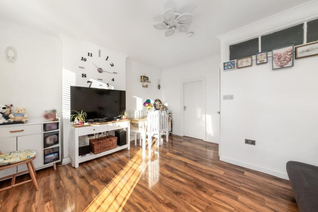 Main image of property: Lakeview Road, West Norwood, London, SE27