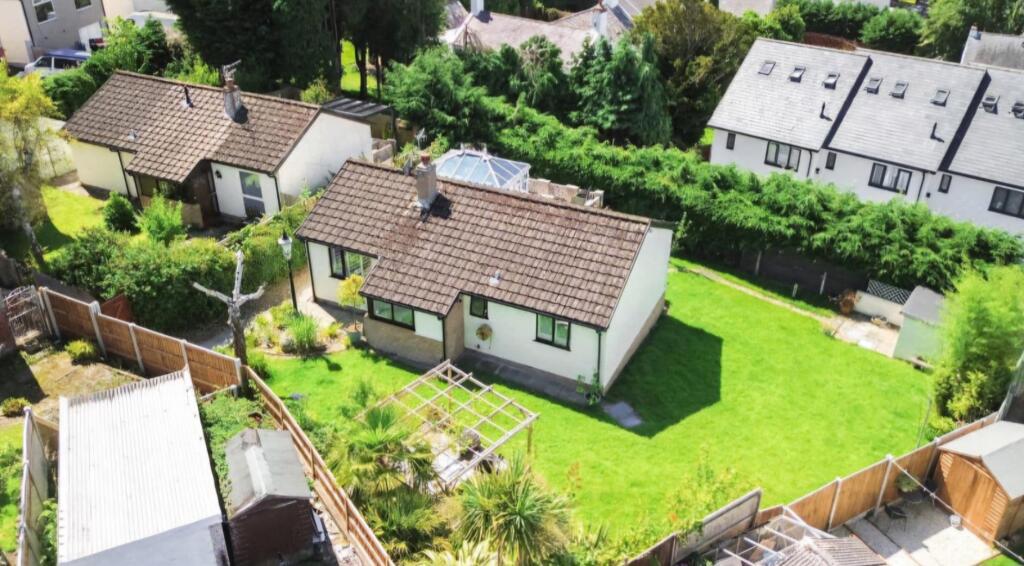 Main image of property: 27b Tan Yr Allt Avenue, Mochdre