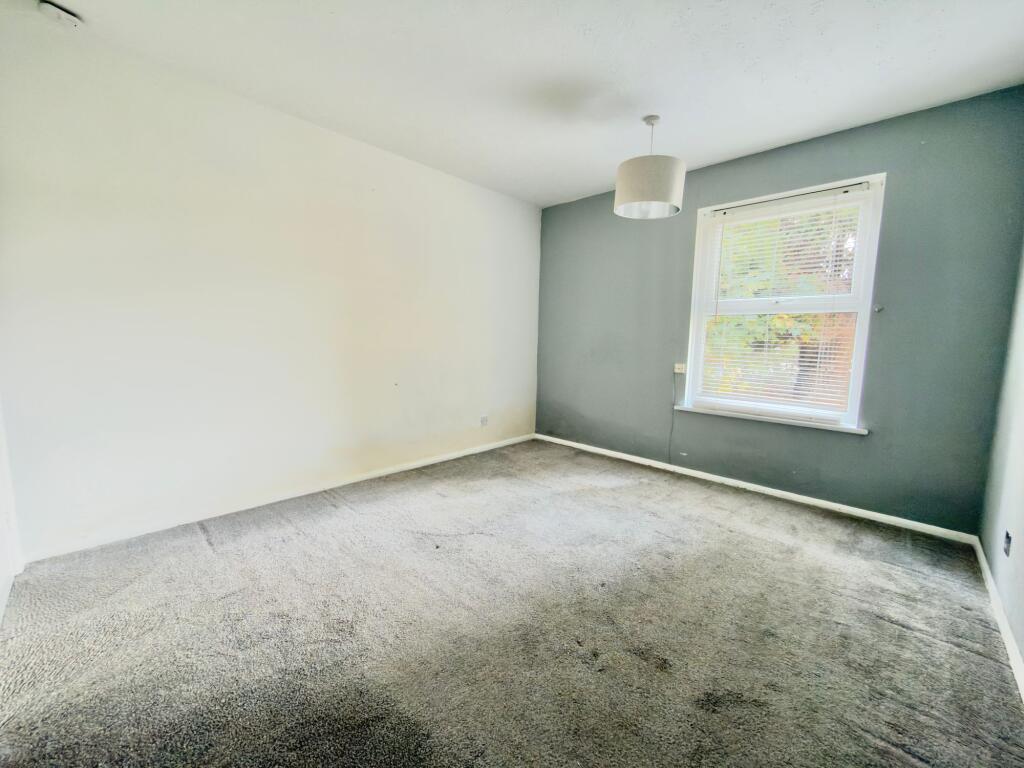 Apartment in Southampton - More