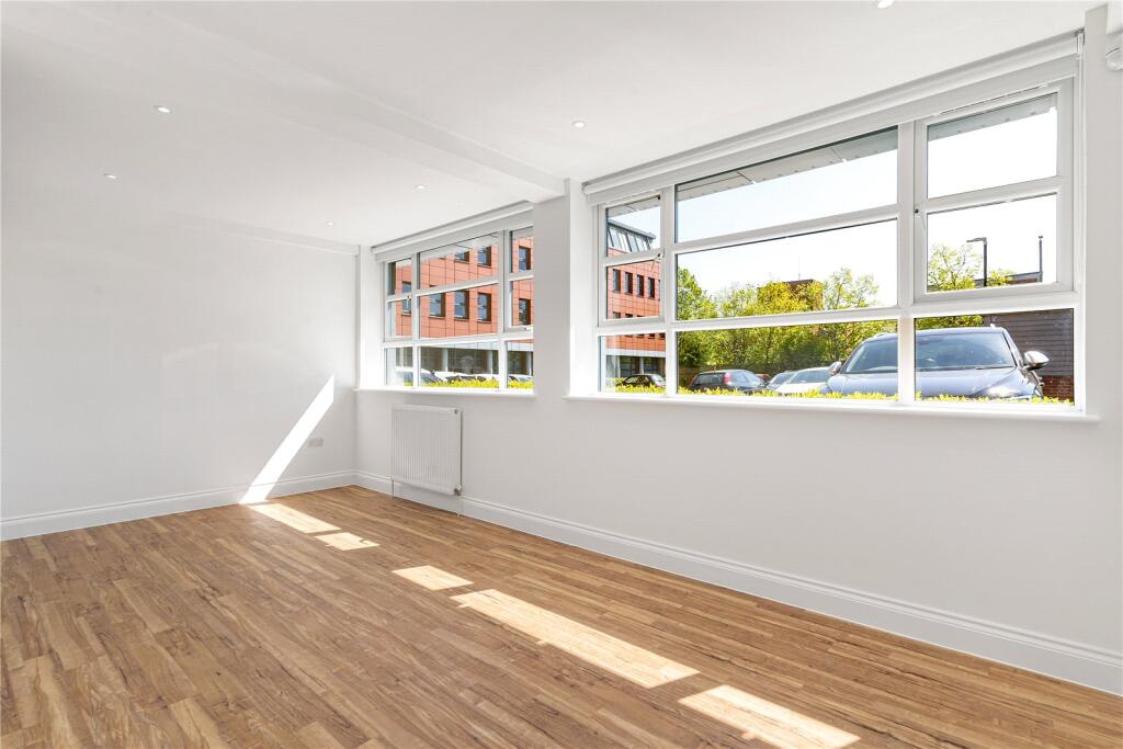 Apartment in London, London Borough of Bromley - View 3