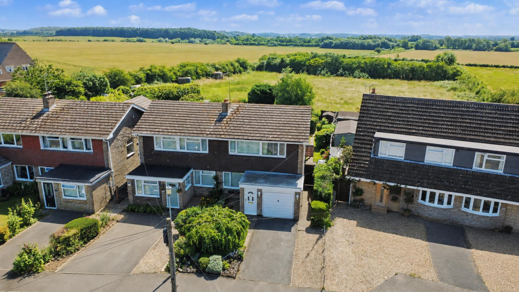 NN17 Finch Hatton Drive, Gretton