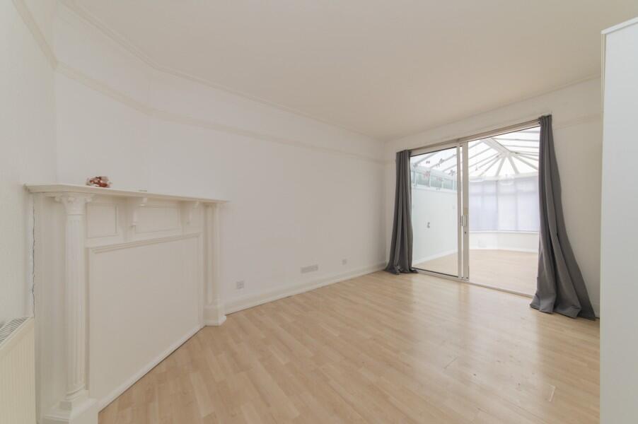 Apartment in London - View 4