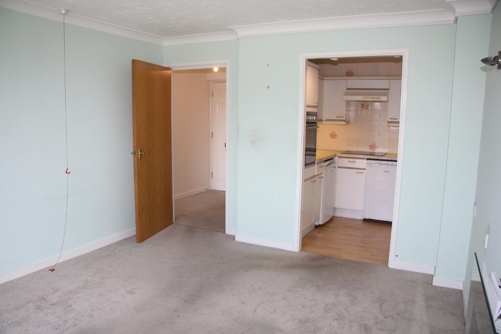 1, Lyndhurst Court photo 4