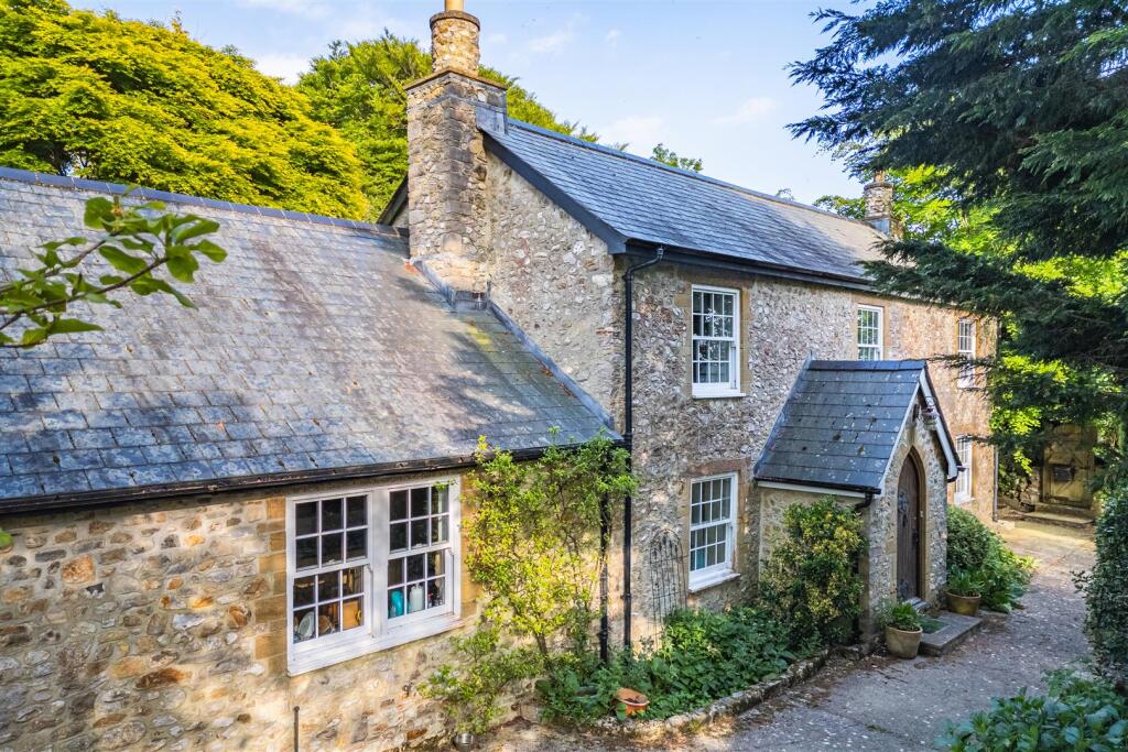 Main image of property: Yawl, Lyme Regis