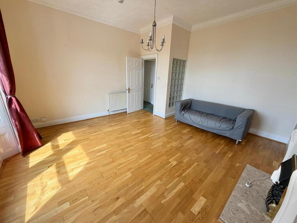 Apartment in Weston-super-Mare, Cliftonville - View 5