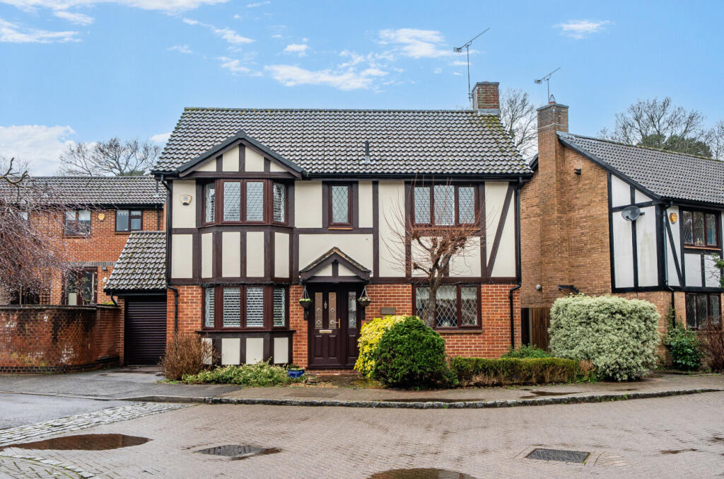 Main image of property: Waggoners Hollow, Bagshot, Surrey, GU19